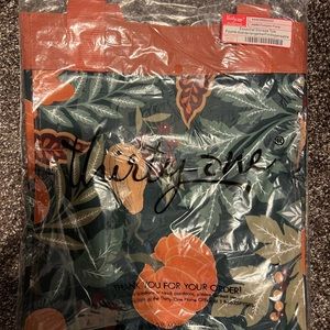 Thirty-One Essential Storage Tote in Pumpkin Floral